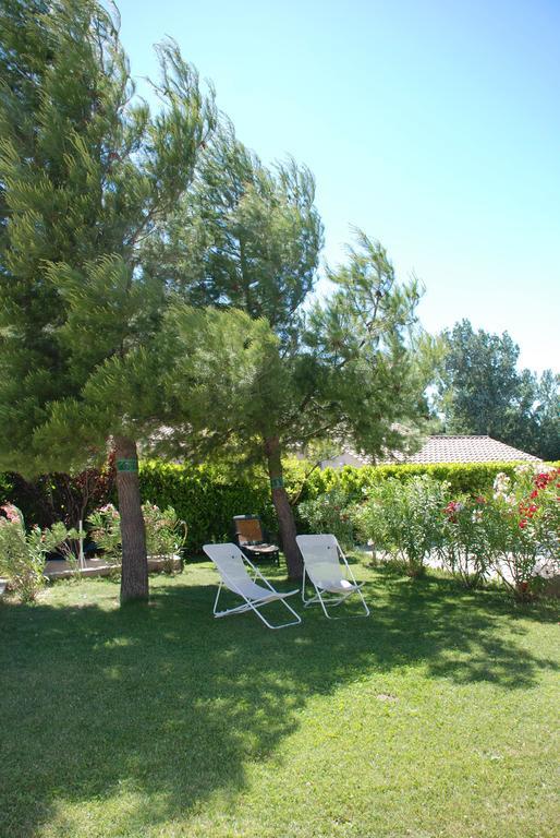 Bed and Breakfast Au Bon Penequet à Pujaut Extérieur photo